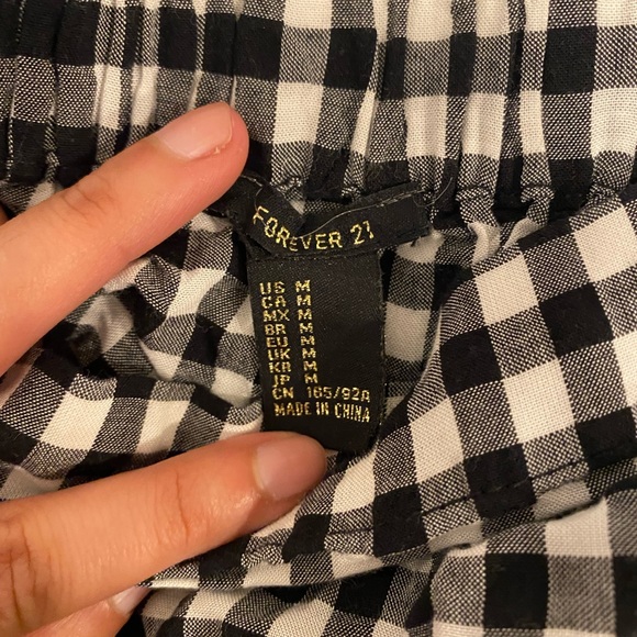 Checkered black and white crop top - Picture 2 of 2